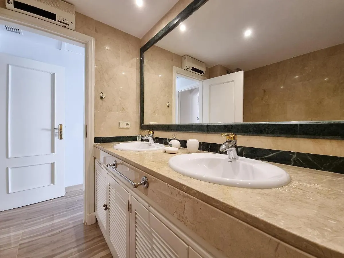 Luxury Hacienda Playa Apartment Marbella 0*,